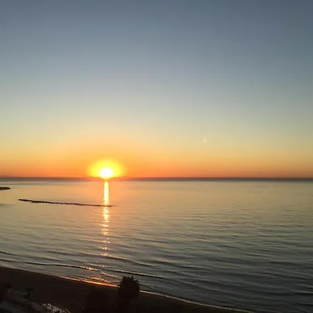 Sunset - C&g Benal Apartment *
